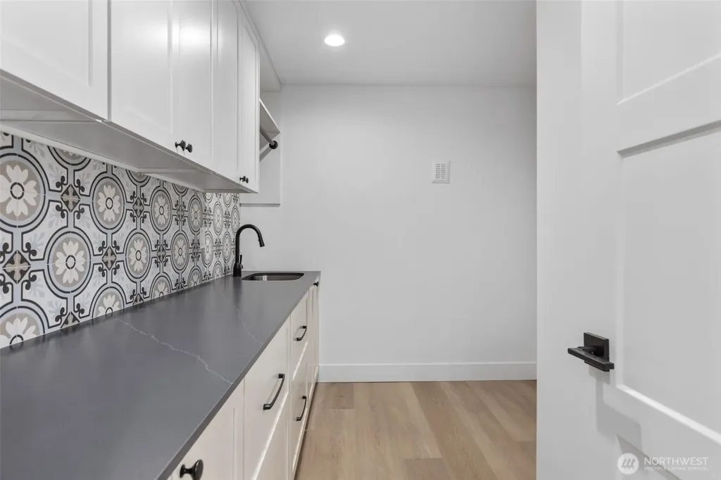 11054 2nd Avenue NW Seattle WA 98177