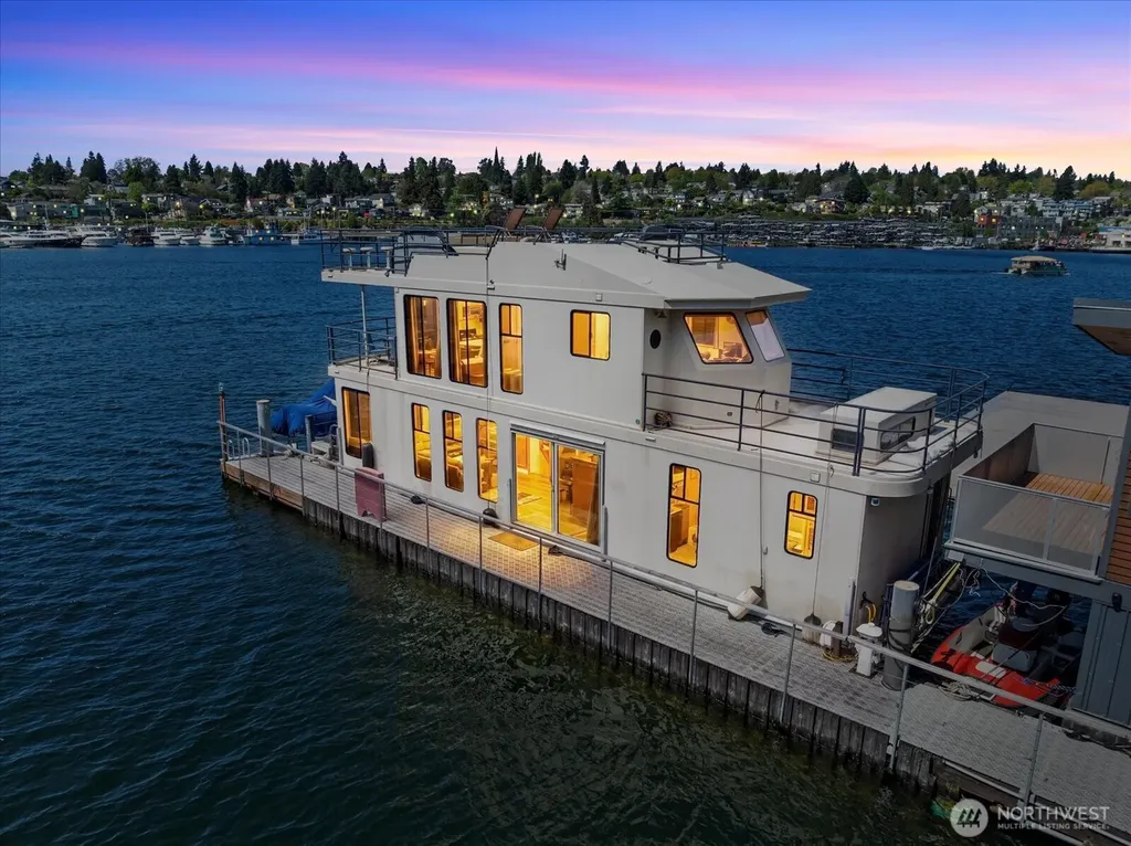11 E Allison Street Seattle WA 98102