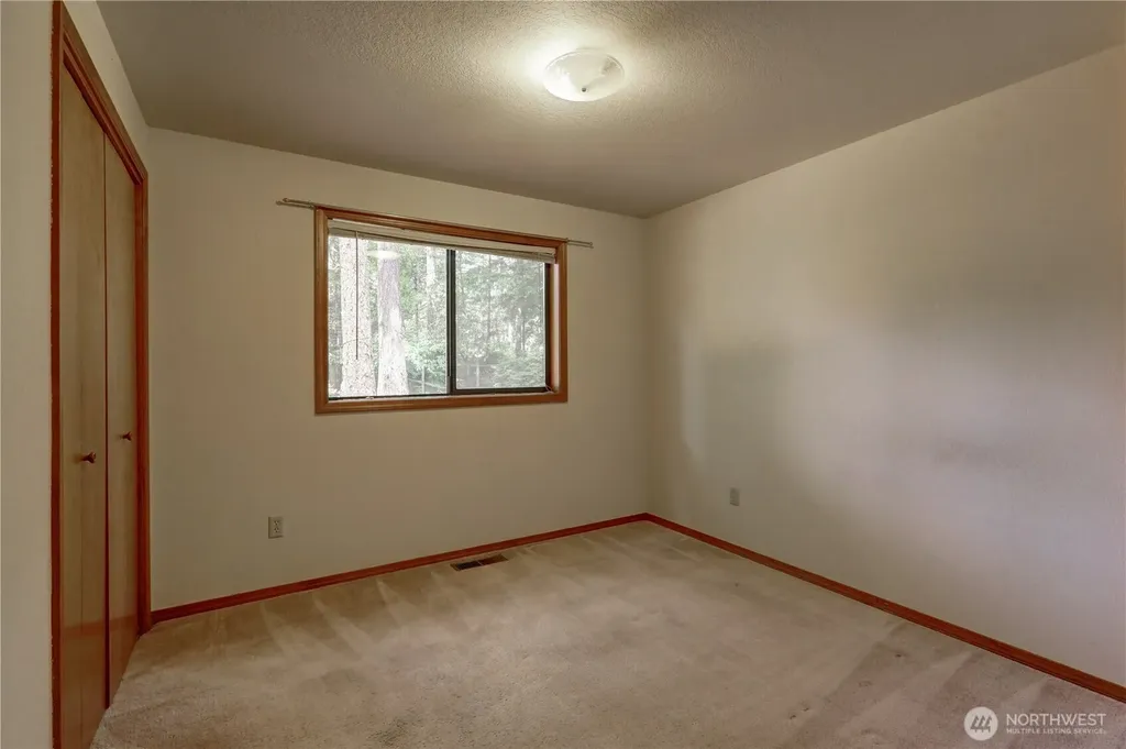 1449 Island Lake Road NW Silverdale WA 98383