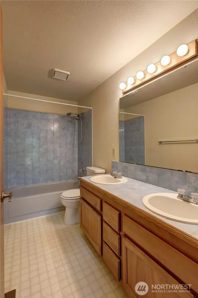 1449 Island Lake Road NW Silverdale WA 98383