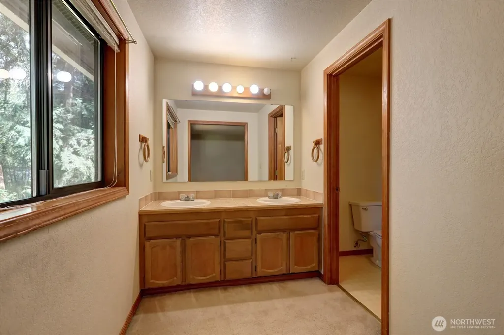 1449 Island Lake Road NW Silverdale WA 98383
