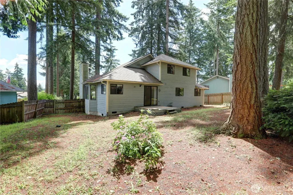 1449 Island Lake Road NW Silverdale WA 98383