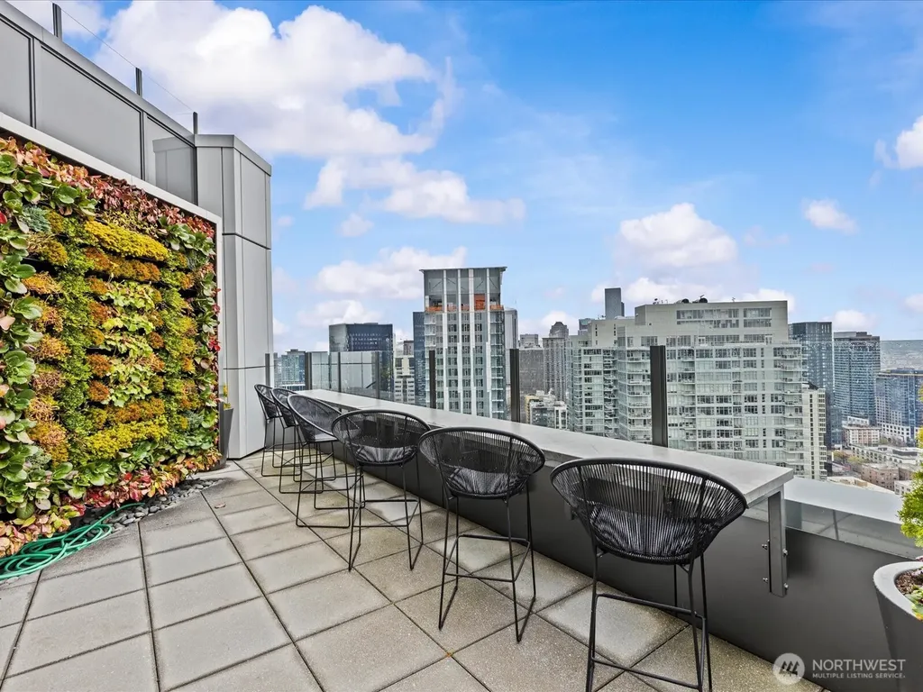2510 6th Avenue Seattle WA 98121