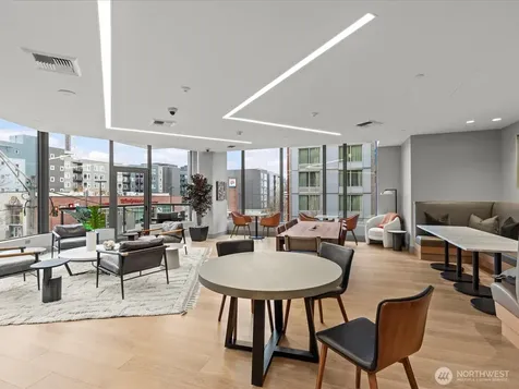 2510 6th Avenue Seattle WA 98121
