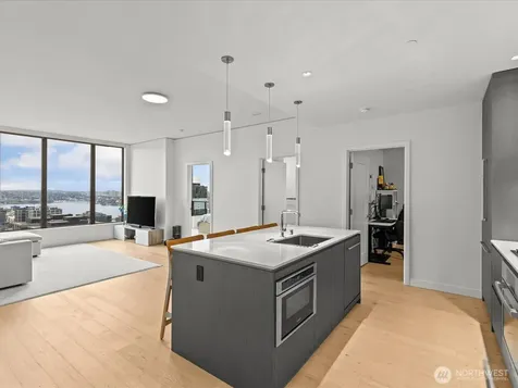 2510 6th Avenue Seattle WA 98121