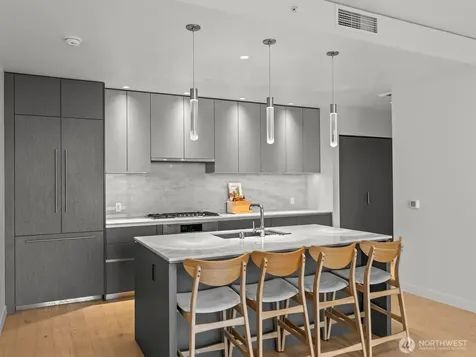 2510 6th Avenue Seattle WA 98121