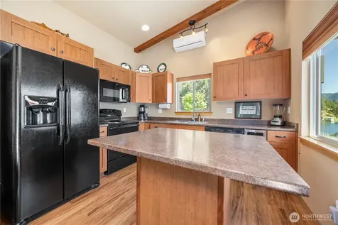 441 Bayshore Lane Manson WA 98831