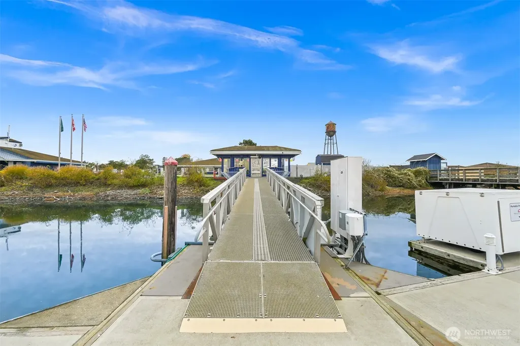 5422 Lasiandra Blaine WA 98230