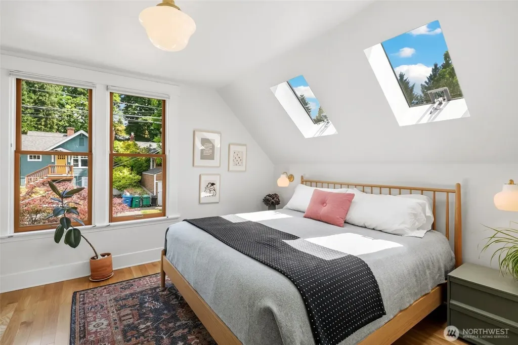 6215 27th Avenue NE Seattle WA 98115