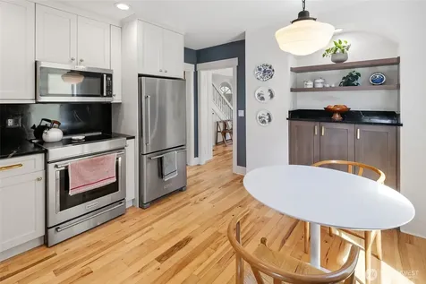 6215 27th Avenue NE Seattle WA 98115