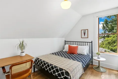 6215 27th Avenue NE Seattle WA 98115