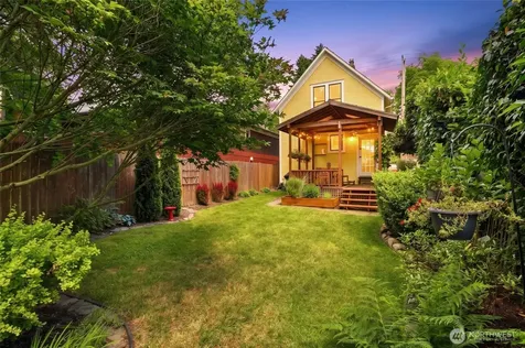 6215 27th Avenue NE Seattle WA 98115