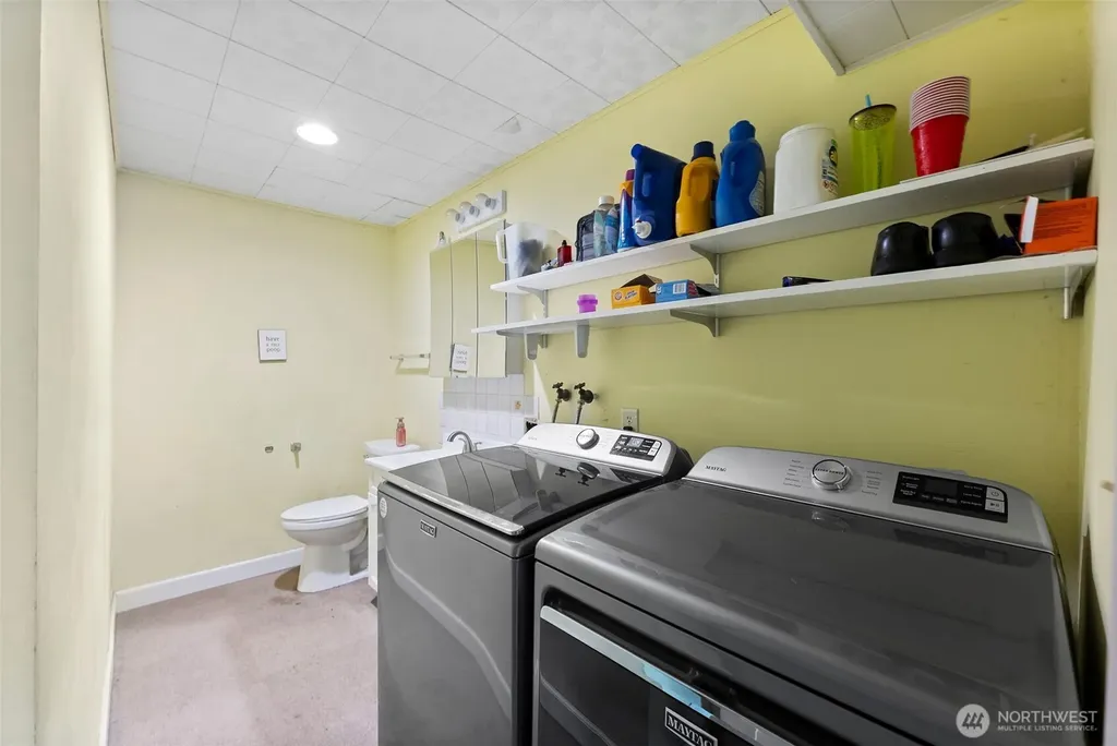 1422 Colchester Dr SE Port Orchard WA 98366