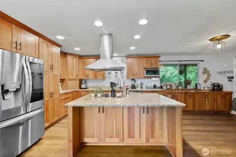 1422 Colchester Dr SE Port Orchard WA 98366