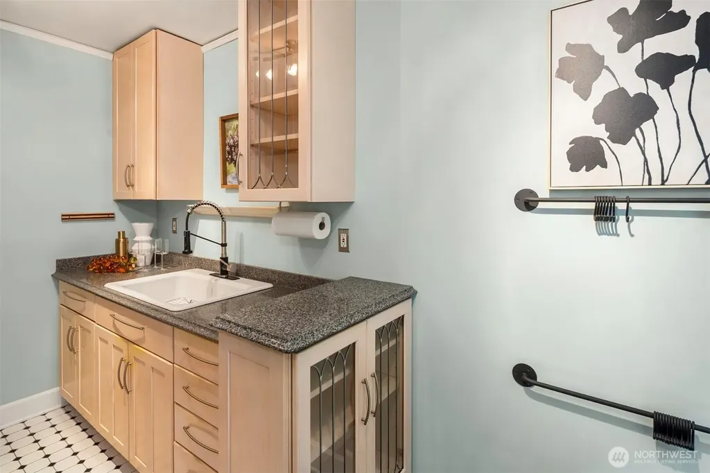 408 Bellevue Avenue E Seattle WA 98102