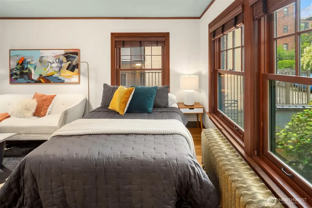 408 Bellevue Avenue E Seattle WA 98102