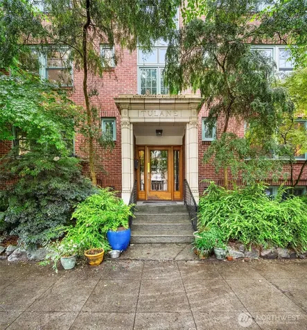 408 Bellevue Avenue E Seattle WA 98102