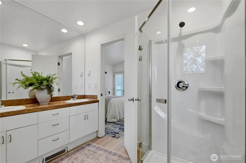 168 18th Avenue Seattle WA 98122