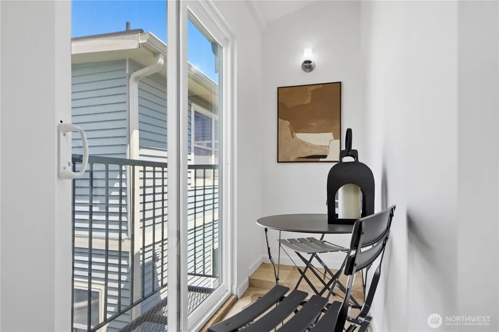 168 18th Avenue Seattle WA 98122