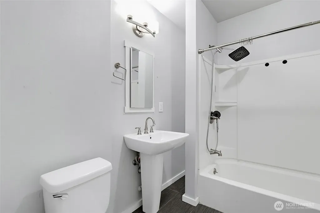 5454 35th Avenue SW Seattle WA 98126