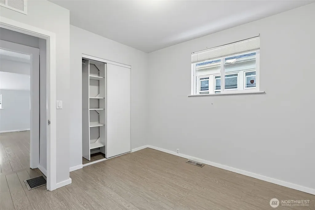 5454 35th Avenue SW Seattle WA 98126