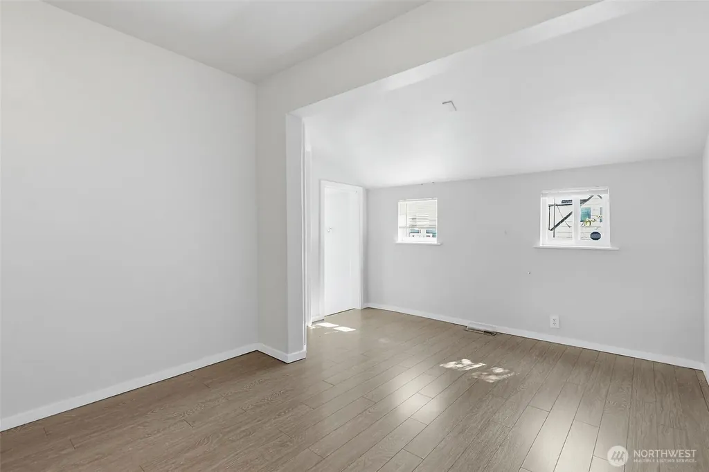 5454 35th Avenue SW Seattle WA 98126