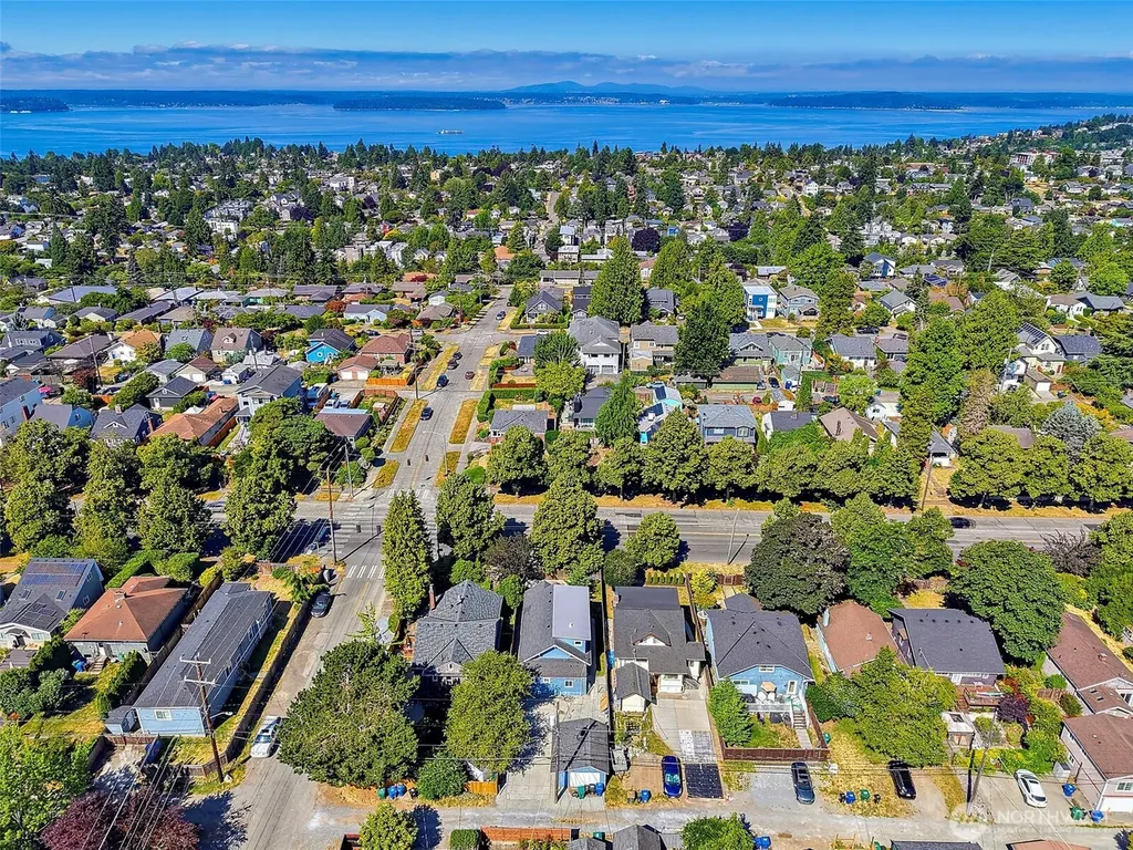 5454 35th Avenue SW Seattle WA 98126