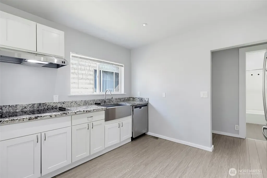 5454 35th Avenue SW Seattle WA 98126