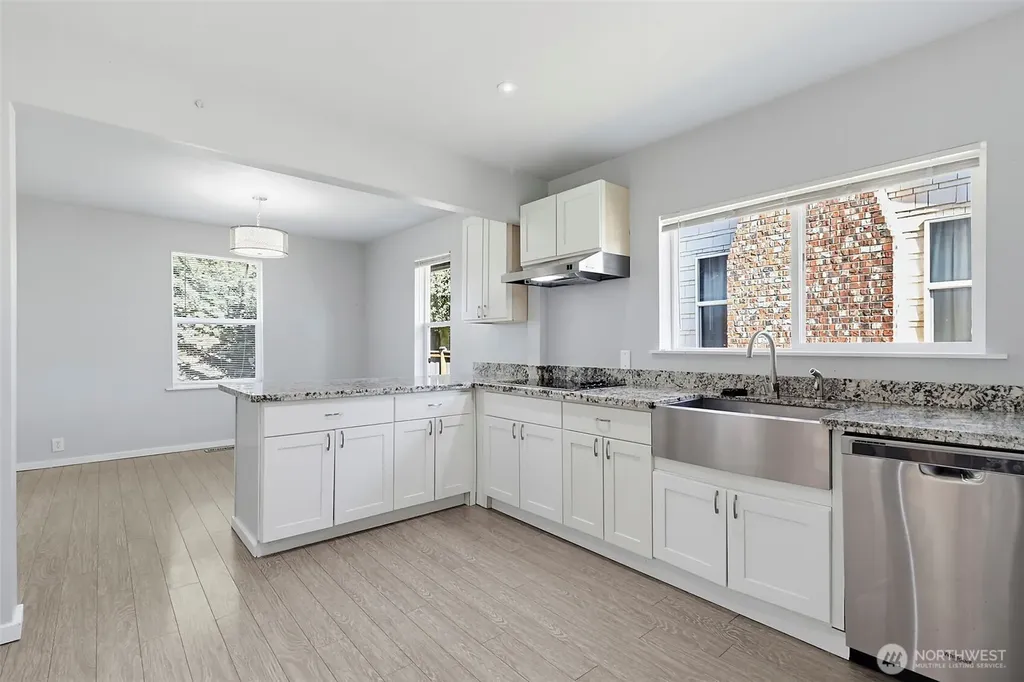 5454 35th Avenue SW Seattle WA 98126