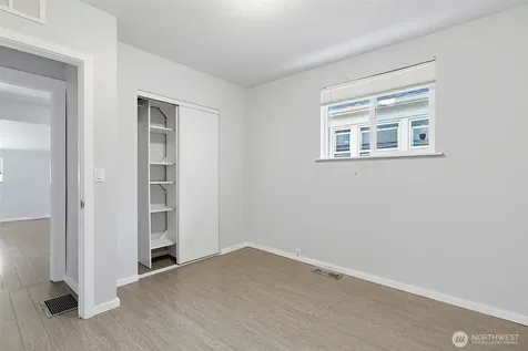 5454 35th Avenue SW Seattle WA 98126