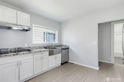 5454 35th Avenue SW Seattle WA 98126