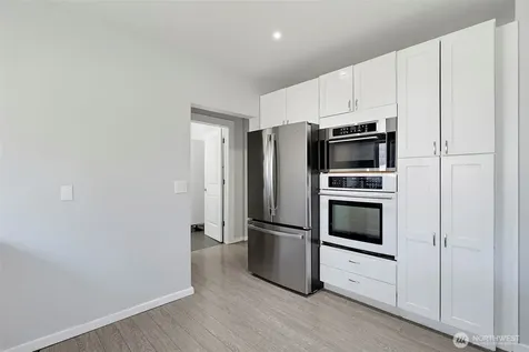5454 35th Avenue SW Seattle WA 98126