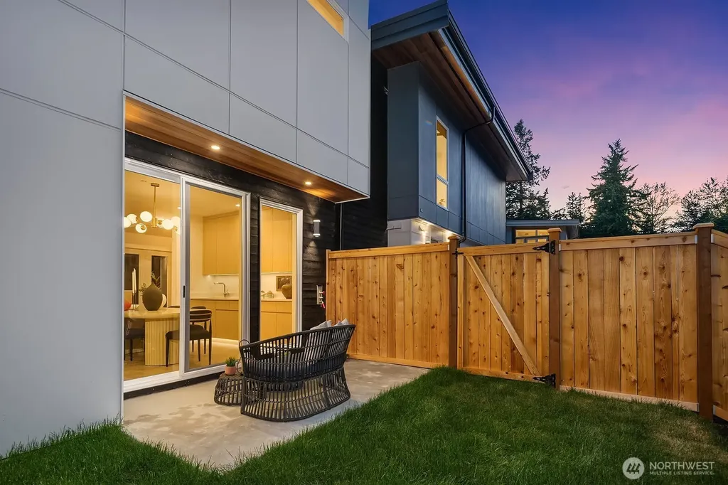 3983 162nd Place SE Bellevue WA 98006