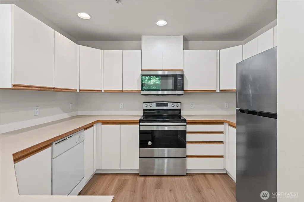 23332 59th Place S Kent WA 98032