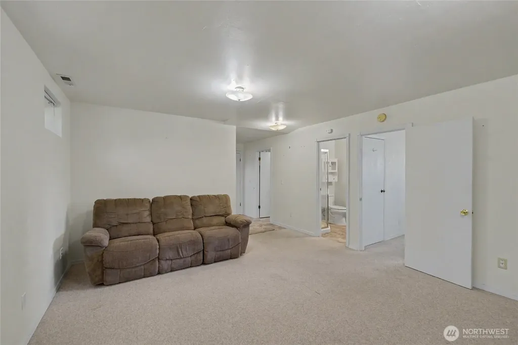 1422 Millerdale Avenue Wenatchee WA 98801