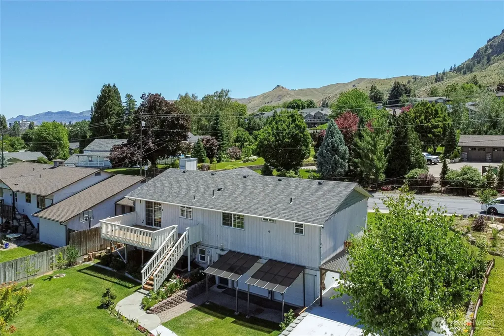 1422 Millerdale Avenue Wenatchee WA 98801