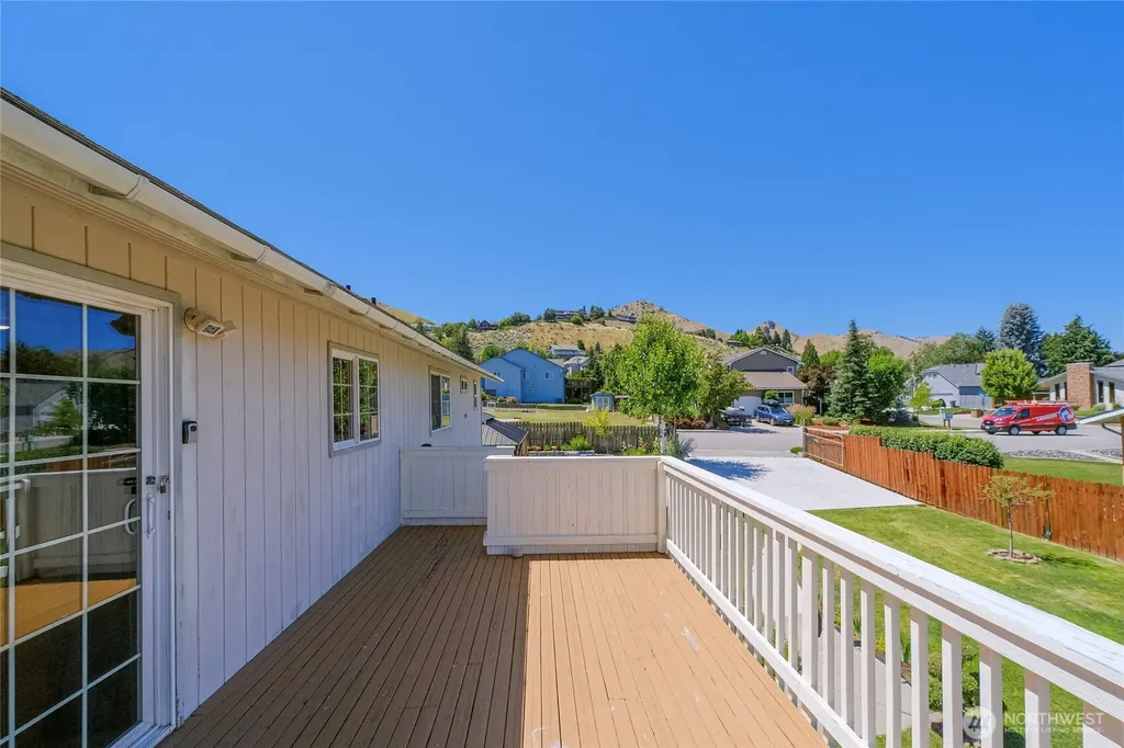 1422 Millerdale Avenue Wenatchee WA 98801