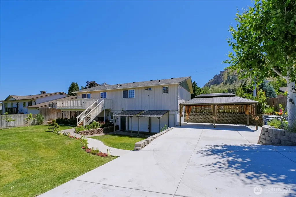 1422 Millerdale Avenue Wenatchee WA 98801