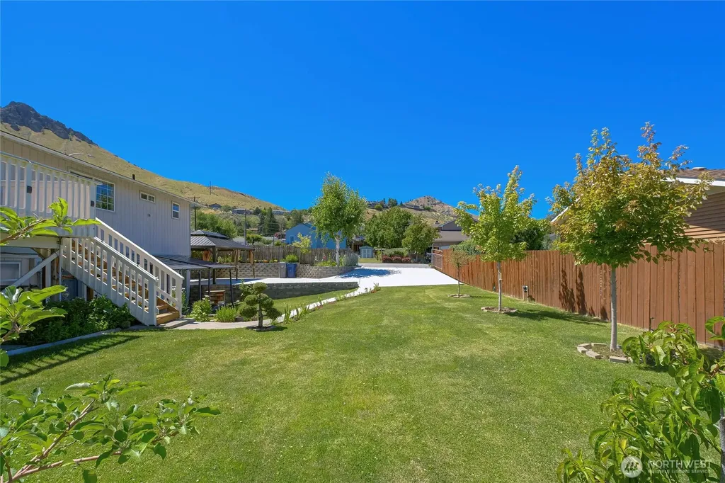 1422 Millerdale Avenue Wenatchee WA 98801