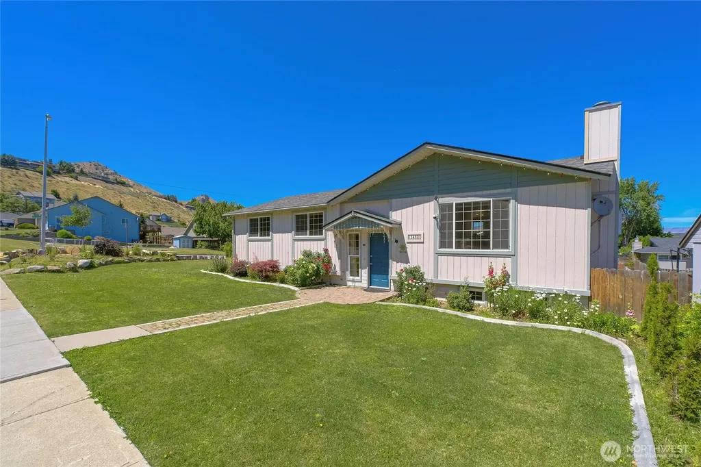1422 Millerdale Avenue Wenatchee WA 98801