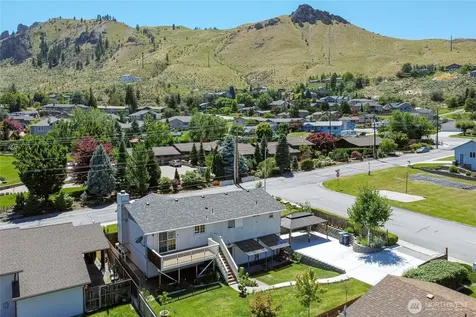 1422 Millerdale Avenue Wenatchee WA 98801