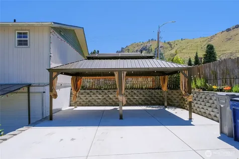 1422 Millerdale Avenue Wenatchee WA 98801