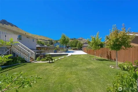 1422 Millerdale Avenue Wenatchee WA 98801