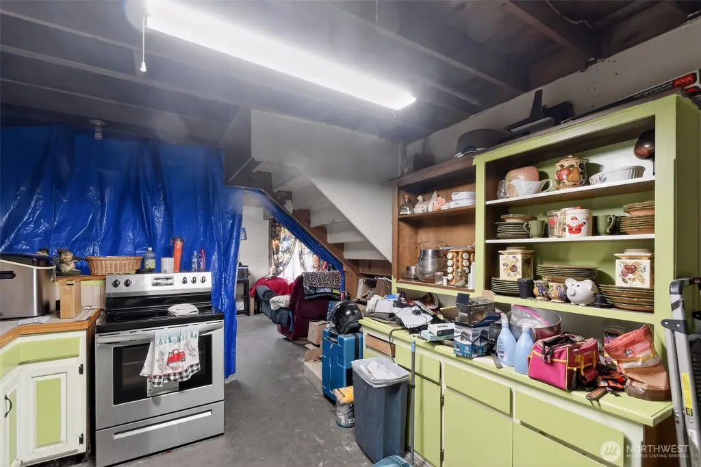 548 Lemmon Road Port Angeles WA 98362