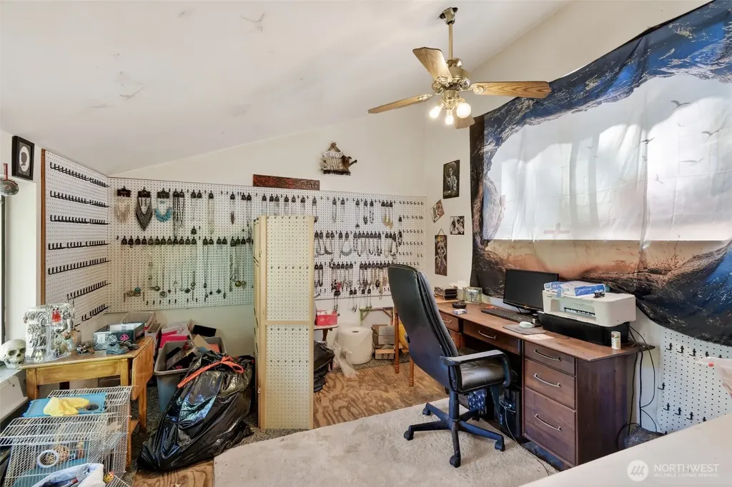 548 Lemmon Road Port Angeles WA 98362
