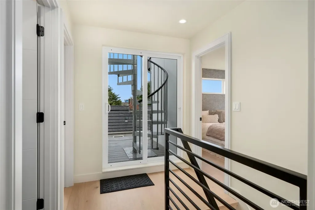 4413 50th Avenue SW Seattle WA 98116