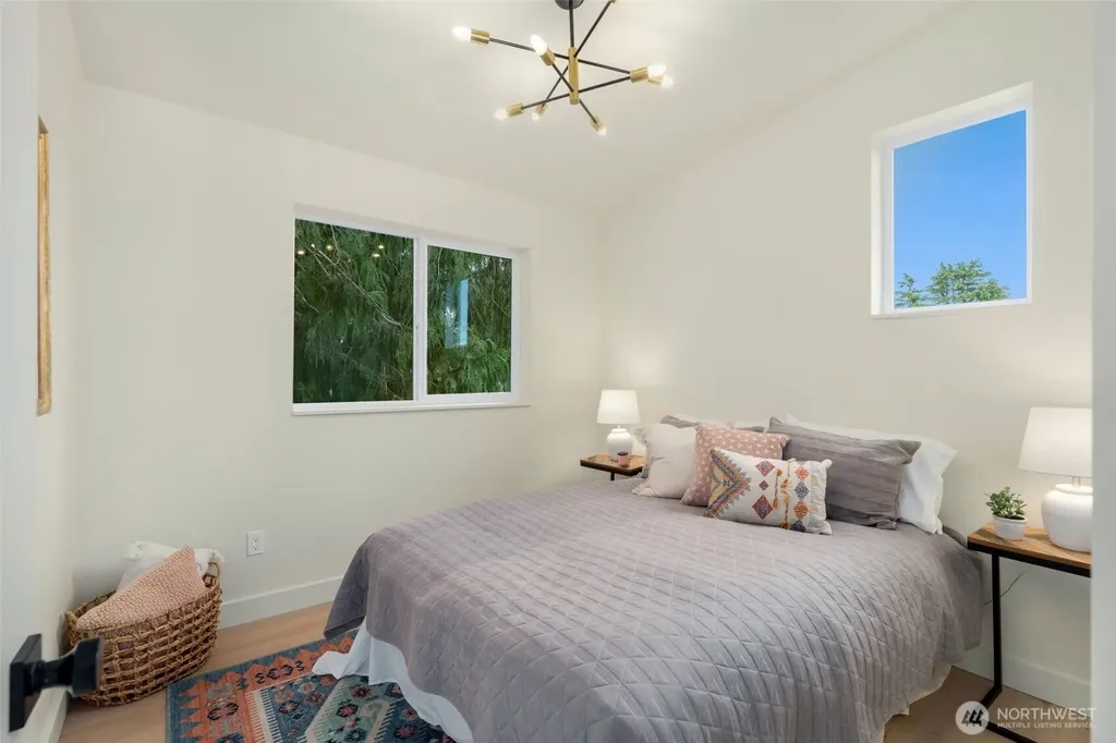 4413 50th Avenue SW Seattle WA 98116