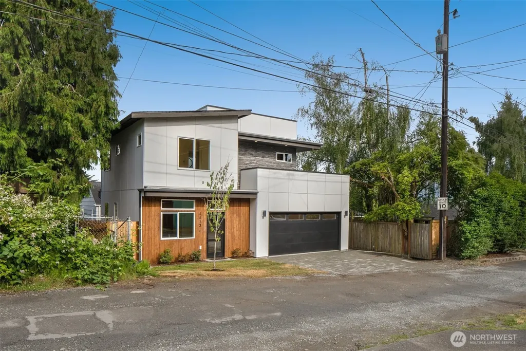 4413 50th Avenue SW Seattle WA 98116