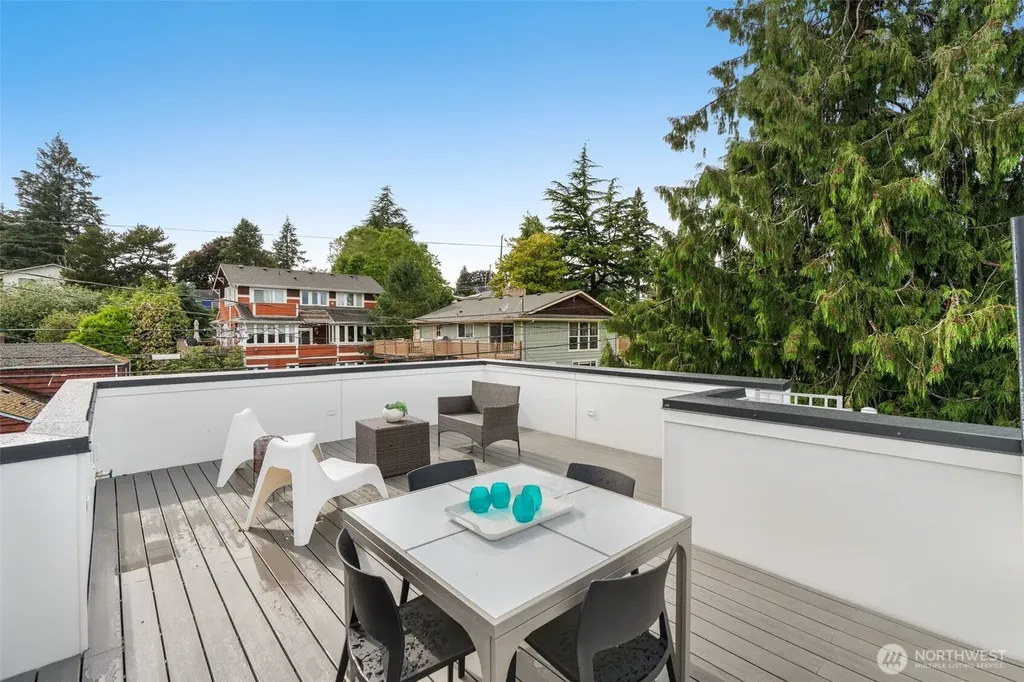 4413 50th Avenue SW Seattle WA 98116