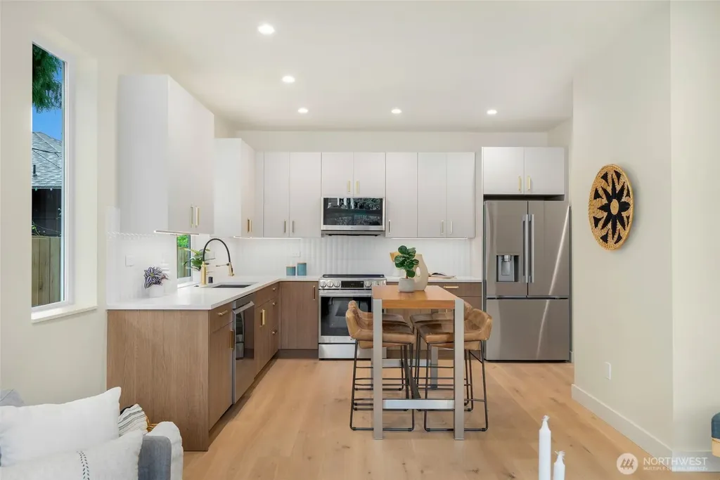 4413 50th Avenue SW Seattle WA 98116